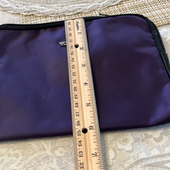 TUMI travel cosmetic bag in purple with zipper in EUC! - Picture 5 of 5